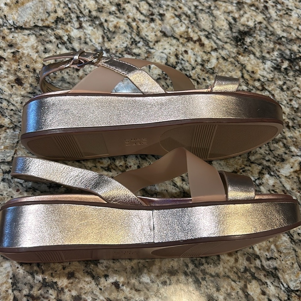 NWOB Naturalizer Charlize Rose Gold Leather Sandals - Picture 4 of 5